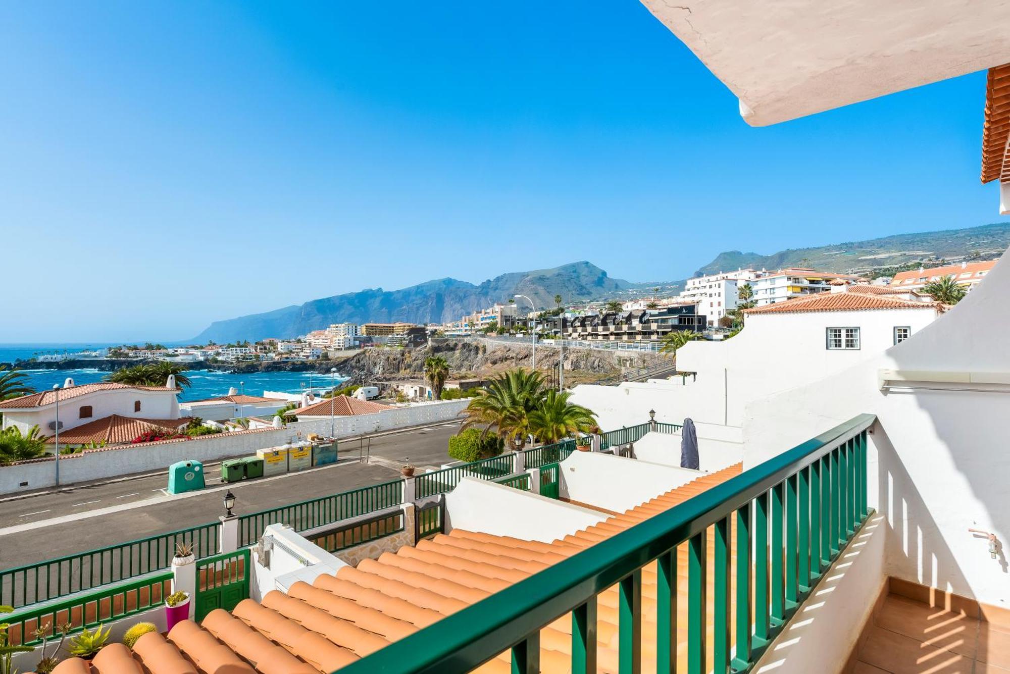 Duplex Oceanview Penthouse By Dream Homes Tenerife Apartament Puerto de Santiago (Tenerife)